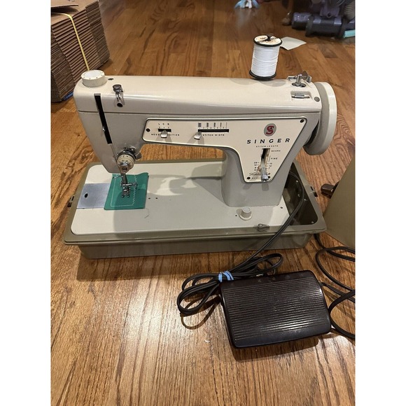 Vintage Fashion Mate Singer Sewing Machine Model 237‎ Carrying Case Heavy Duty - Picture 2 of 16